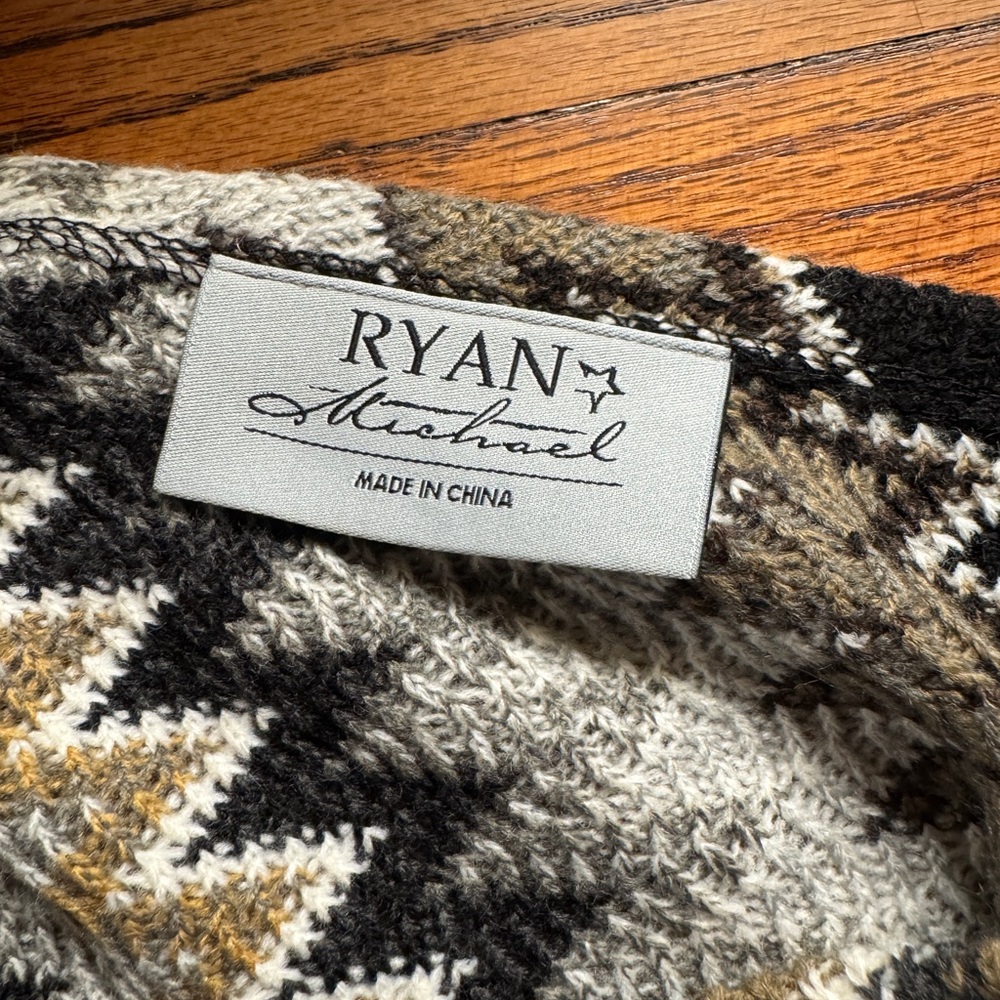 Ryan Michael Elegant Chevron Patterned Poncho - image 2
